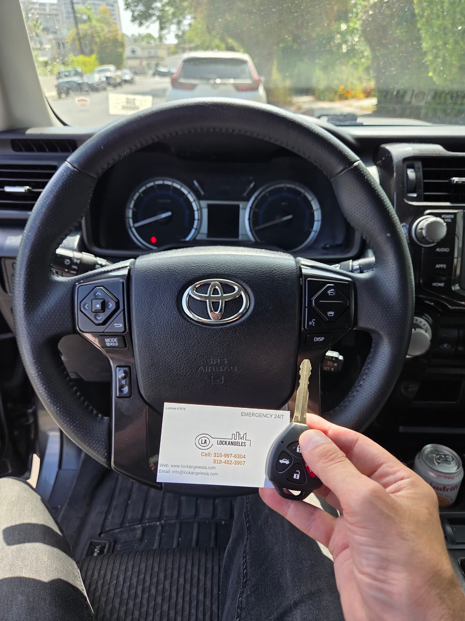 Toyota 4Runner lockout — transponder key made on-site in Los Angeles